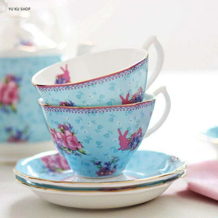 Elegant European Bone China Coffee and Tea Set - Deluxe Porcelain Pot, Cups, and Saucers Collection - Très Elite
