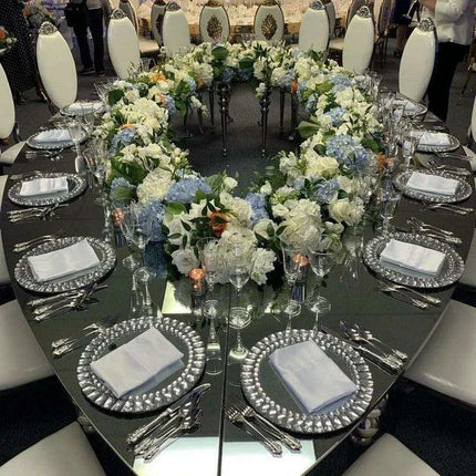 Elegant Extra-Long Wedding Dining Table - Très Elite