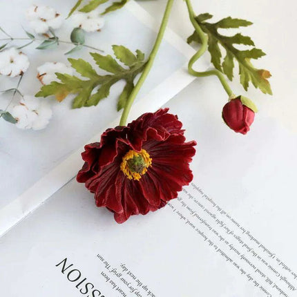 Elegant Faux Poppy Arrangements with Lush Greenery for Timeless Home Decor and Thoughtful Gifts..