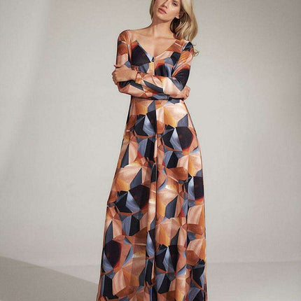 Elegant Flared Dress with Heart Neckline and Geometric Design - Très Elite