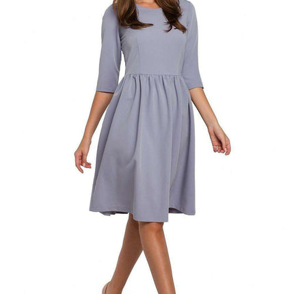 Elegant Flared Midi Dress - Très Elite