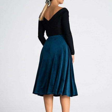 Elegant Flared Midi Skirt with Waist-Enhancing Design - Très Elite