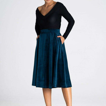 Elegant Flared Midi Skirt with Waist-Enhancing Design - Très Elite
