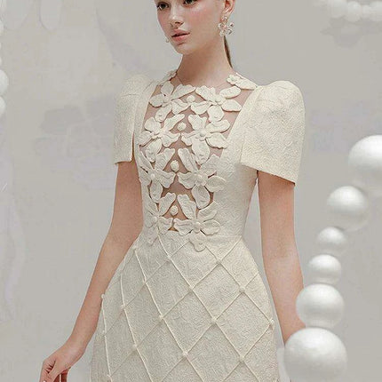 Elegant Floral Embroidered A-line Evening Gown - Très Elite