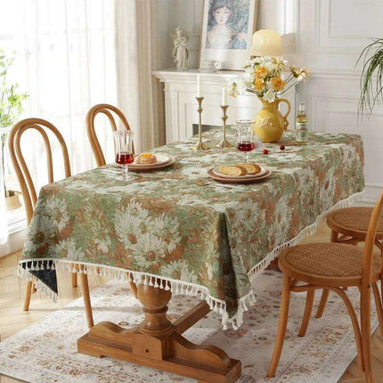 Elegant Floral Jacquard Tablecloth with Charming Tassel Details - Transform Your Dining Atmosphere - Très Elite