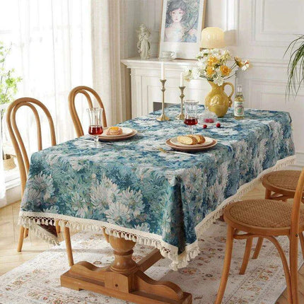 Elegant Floral Jacquard Tablecloth with Charming Tassel Details - Transform Your Dining Atmosphere - Très Elite