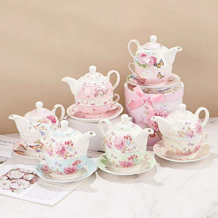 Elegant Floral Porcelain Tea Set for the Sophisticated Tea Connoisseur - Très Elite