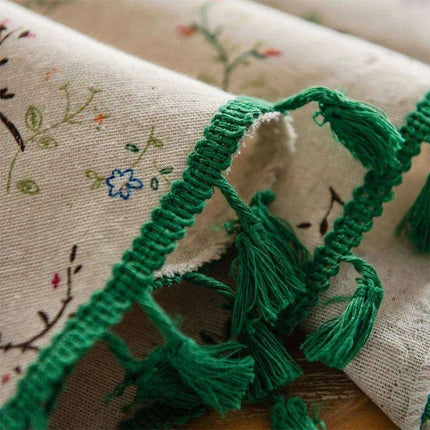 Elegant Floral Round Tablecloth with Stylish Tassel Trim - 150cm Diameter- Très Elite- Très Elite