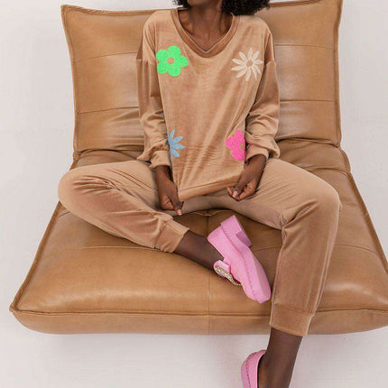 Elegant Floral Velour Lounge Set For Women Cozy Homewear - Très Elite