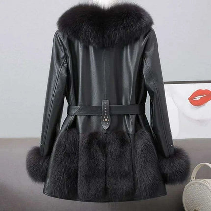 Elegant Fox Fur-Accented Winter Jacket: The Ultimate in Warmth and Style - Très Elite