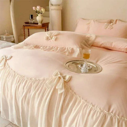 Elegant French Lace Ruffled Duvet Cover Set - Luxurious Bedding Ensemble with Bow Accents, Soft Sheets and Pillowcases - Très Elite