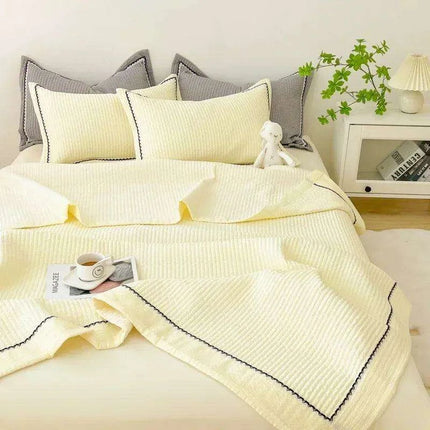 Elegant French-Style Summer Quilt Set with Bubble Yarn - Skin-Friendly - Très Elite