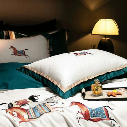 Elegant Galloping Horse Embroidered Egyptian Cotton Bedding Set in White and Orange - Complete Duvet Cover, Bed Sheet, and Pillowcase Collection - Très Elite