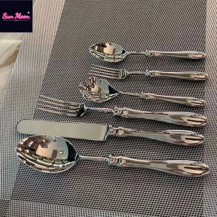 Elegant German Engineered Roman Stainless Steel Dining Essentials - Très Elite