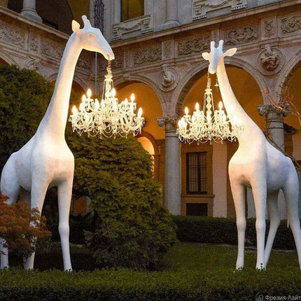 Elegant Giraffe Standing Lamp - Très Elite