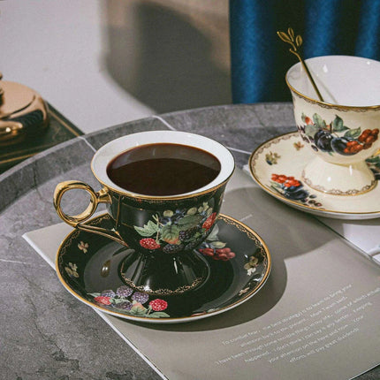 Elegant Gold-Accented Bone China Coffee Cup Set - Très Elite