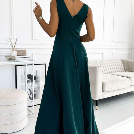 Elegant Green Maxi Gown - Timeless Charm - Très Elite