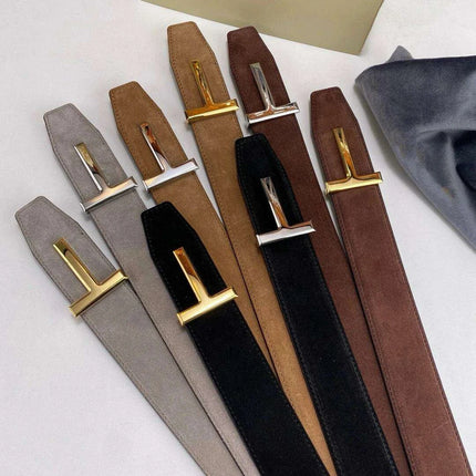 Elegant Grey Leather Belt with Classic Brass T Buckle - A Must-Have for Men - Très Elite