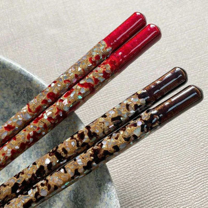 Elegant Handcrafted Japanese Wooden Chopsticks Set - Premium Dining Utensils for a Refined Experience - Très Elite