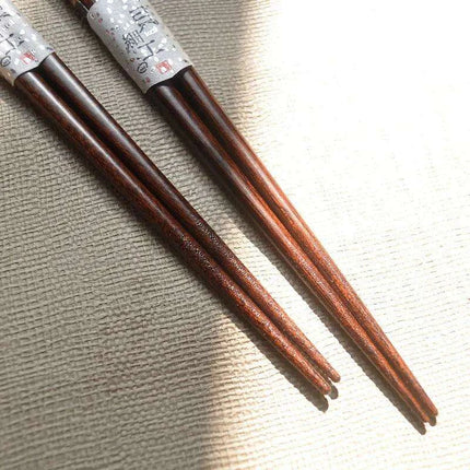 Elegant Handcrafted Japanese Wooden Chopsticks Set - Premium Dining Utensils for a Refined Experience - Très Elite