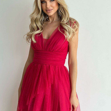 Elegant Heart-Embellished Formal Dress - Très Elite