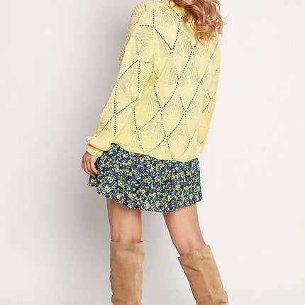 Elegant Heart Neckline Buttoned Cardigan - Très Elite