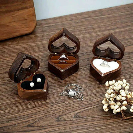 Elegant Heart-Shaped Walnut Jewelry Box - The Perfect Love Token for Special Moments - Très Elite