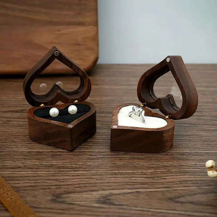 Elegant Heart-Shaped Walnut Jewelry Box - The Perfect Love Token for Special Moments - Très Elite