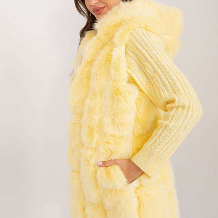 Elegant Hooded Faux Fur Vest for Stylish Warmth - Très Elite
