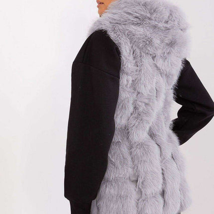 Elegant Hooded Faux Fur Vest for Stylish Warmth - Très Elite