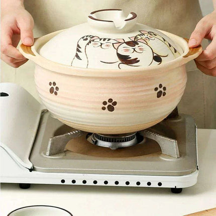 Elegant Japanese Cat-Themed Ceramic Stew Pot with Comfortable Double Ear Handles for Gourmet Cooking - Très Elite