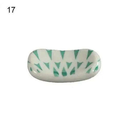 Elegant Japanese Ceramic Chopstick Holder - Stylish Anti-Slip Accessory for Refined Dining Experiences - Très Elite