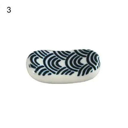 Elegant Japanese Ceramic Chopstick Holder - Stylish Anti-Slip Accessory for Refined Dining Experiences - Très Elite