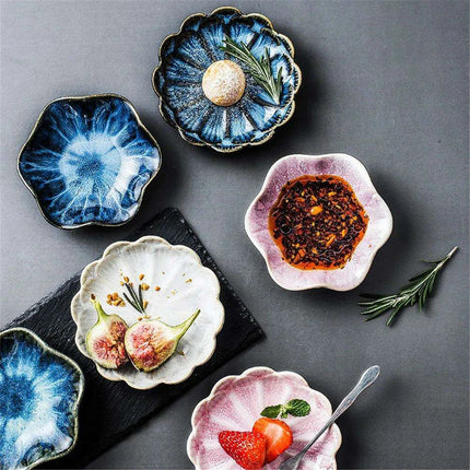 Elegant Japanese Floral Ceramic Sauce Bowl - Perfect for Dipping and Condiment Serving - Très Elite
