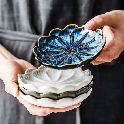 Elegant Japanese Floral Ceramic Sauce Bowl - Perfect for Dipping and Condiment Serving - Très Elite