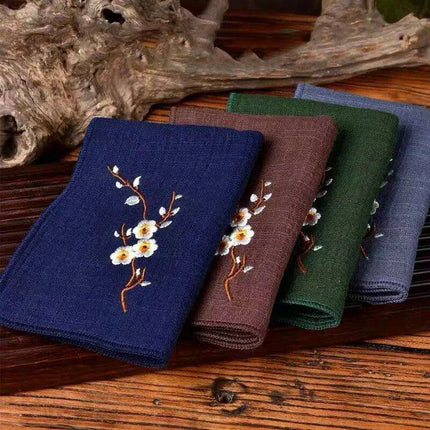 Elegant Japanese Matcha Tea Towel Set with Bamboo Whisk and Floral Design - Très Elite