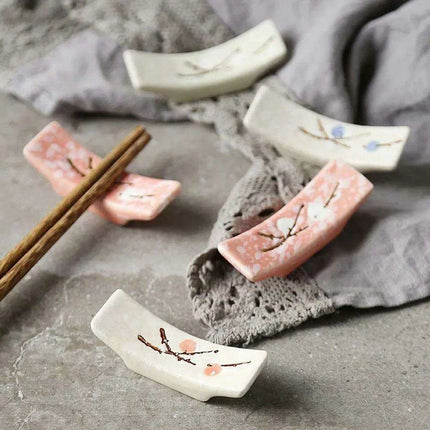 Elegant Japanese Plum Blossom Ceramic Chopstick Rest for Stylish Dining - Très Elite