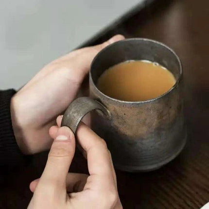 Elegant Japanese Stoneware Mug - Très Elite
