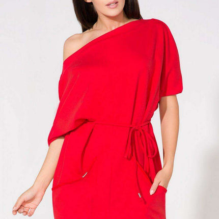 Elegant Knit Daydress with Stylish Boat Neck and Practical Pockets - Très Elite