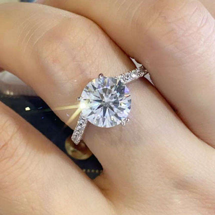 Elegant Lab-Grown Diamond Ring with Stunning Accents - Très Elite