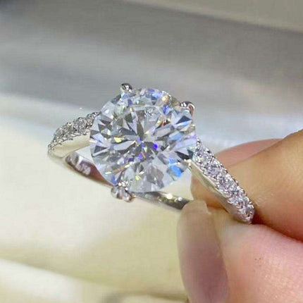 Elegant Lab-Grown Diamond Ring with Stunning Accents - Très Elite