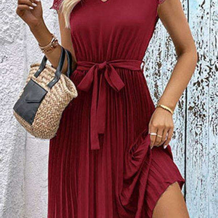 Elegant Lace-Embellished Pleated Dress for Stylish Women - Très Elite