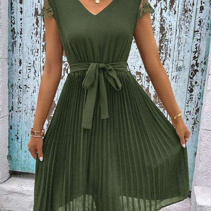 Elegant Lace-Embellished Pleated Dress for Stylish Women