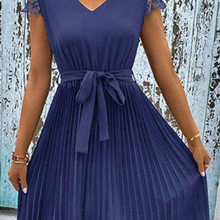 Elegant Lace-Embellished Pleated Dress for Stylish Women - Très Elite