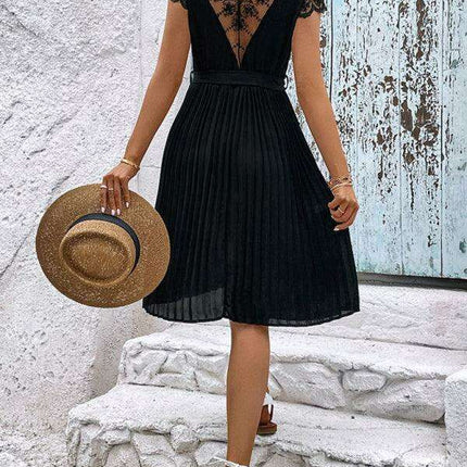 Elegant Lace-Embellished Pleated Dress for Stylish Women - Très Elite