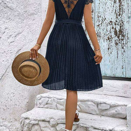 Elegant Lace-Embellished Pleated Dress for Stylish Women - Très Elite
