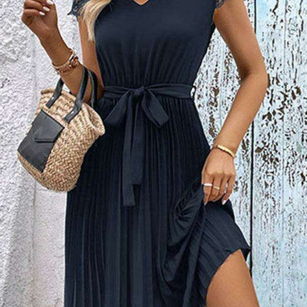Elegant Lace-Embellished Pleated Dress for Stylish Women - Très Elite