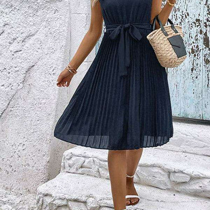 Elegant Lace-Embellished Pleated Dress for Stylish Women - Très Elite