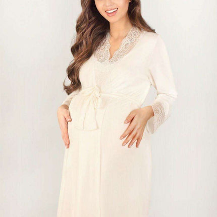Elegant Lace Trim Maternity Bathrobe for Moms-to-Be - Très Elite