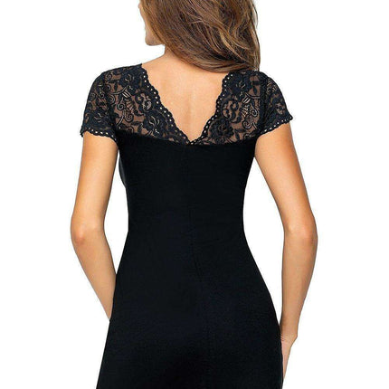 Elegant Lace-Trimmed Nightgown - Très Elite